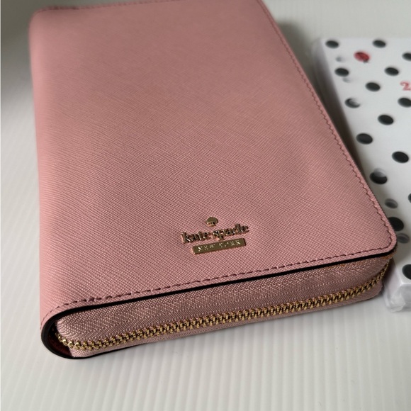 Kate Spade Pink Bonnet agenda + 2025 Kate Spade calendar refill - Picture 2 of 11